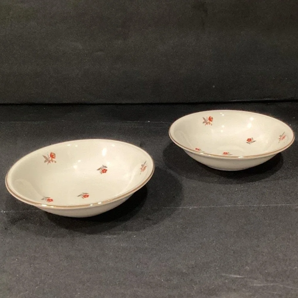 Cunningham & Pickett Cardinal Berry Bowls, Set of 2, Hand-Decorated Tableware